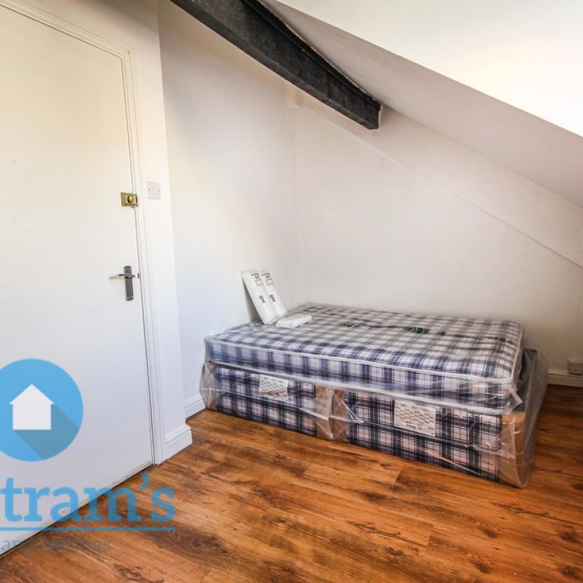 1 bed Apartment for Rent - Photo 1