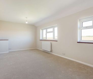 A beautifully refurbished cottage with far reaching views of the Ha... - Photo 5