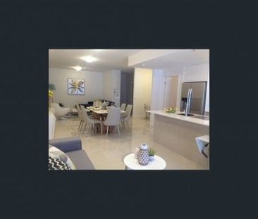2 Bedroom Unit located near the Broadwater - Photo 2