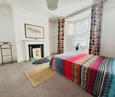 2 bedroom ground floor flat to rent - Photo 2