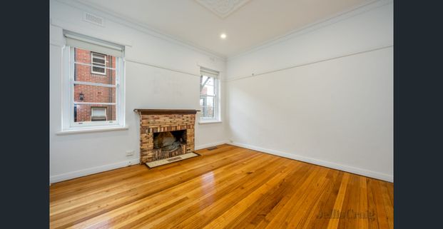 Two Bedroom Apartment in Prime Richmond Hill Location - Photo 1