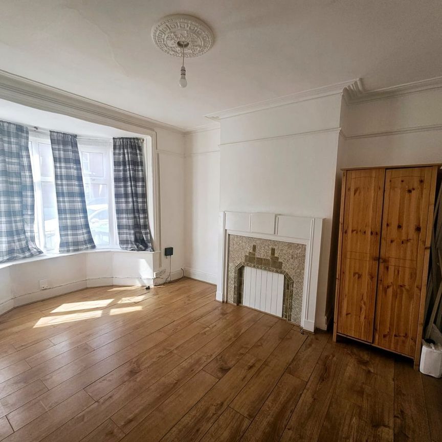 Padwell Road, Southampton - Photo 1