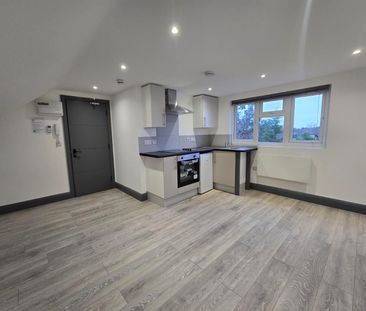 Maxwell Road, Ashford TW15, London - Photo 4