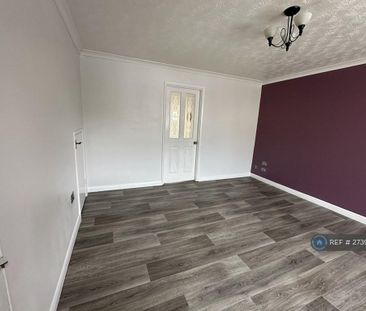 3 bedroom semi-detached house to rent - Photo 2