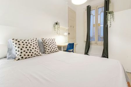 Rambla de Prat, Barcelona, Catalonia 08012 - Photo 5