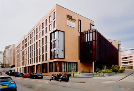 Large Studio - Photo 5