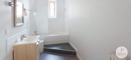 Location Appartement 4 pièces 104m² - Photo 2