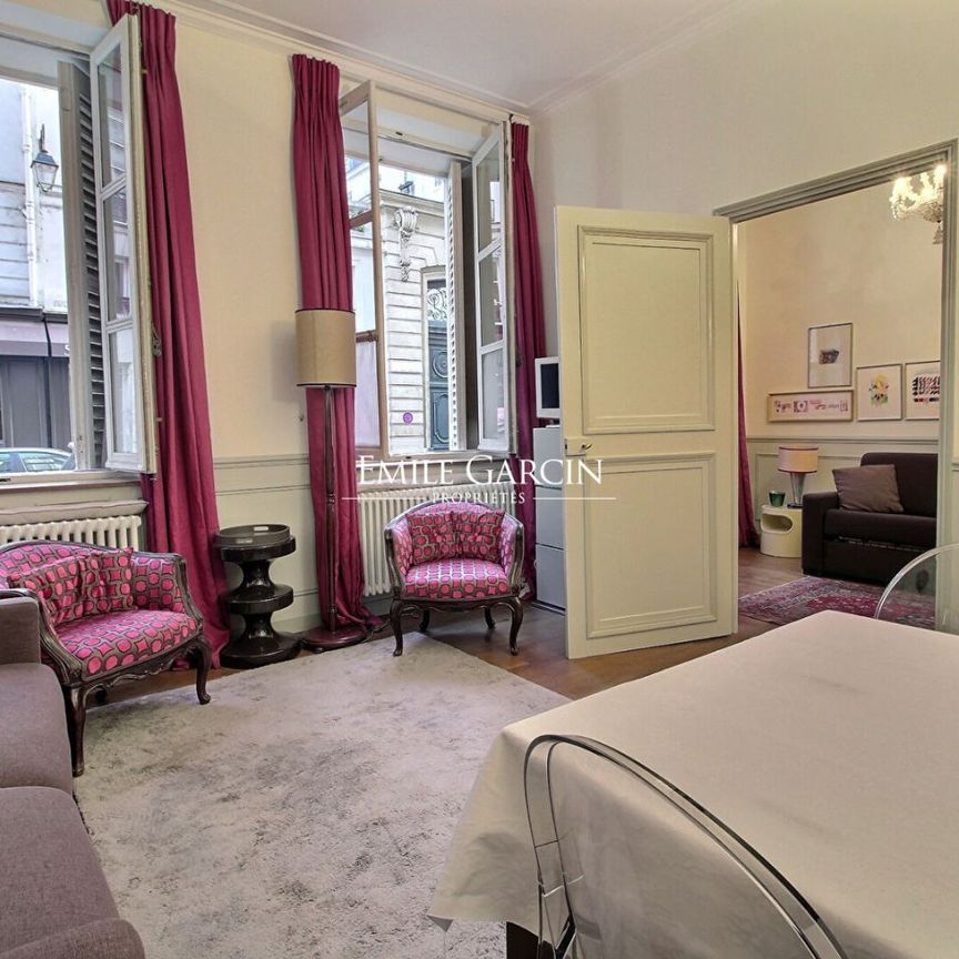 Location saisonnière - Saint Germain des Prés - 7e arrondissement - Photo 1