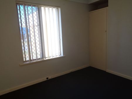 Great Location Duplex - Photo 2