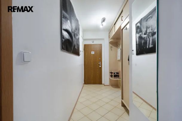 Výjimečné bydlení s prostorem pro život i podnikání - Most, Zahražany - Fotografie 1
