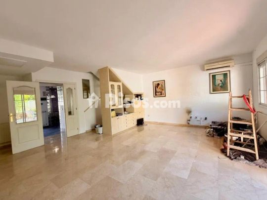 Chalet en alquiler en Calle de Fuente Labrada - Photo 1