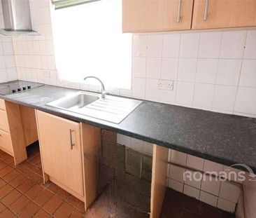 Northborough Road, Slough, Berkshire, SL2 - Photo 4