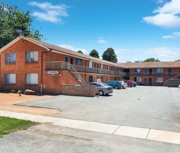 4/10 Macquoid Street, Queanbeyan - Photo 4