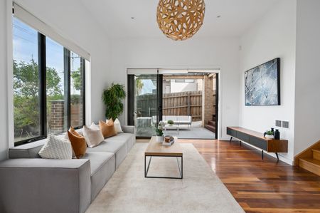 1/39 Neville Street, Box Hill South VIC 3128 - House For Rent | Domain - Photo 4