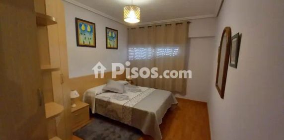 Piso en alquiler en Centro - Photo 2