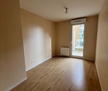 Location Appartement 4 pièces 79m² - Photo 2