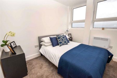 2 bedroom flat to rent - Photo 4