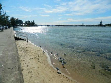 The Peninsula - 2 Bdrm Unit with Ocean Views - Photo 3