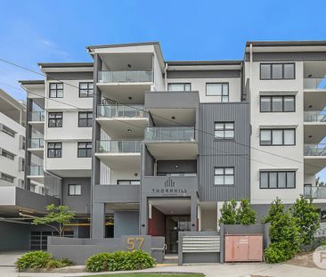 Massive Two Bedroom Apartment Close to Everything! - Photo 3