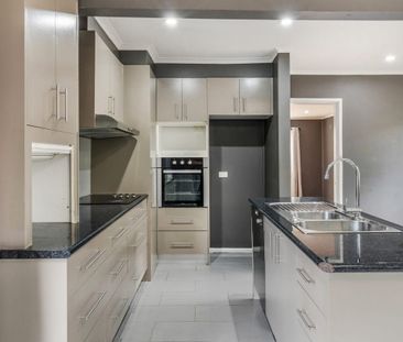 COSY HOME WITH RENOVATION - Photo 4