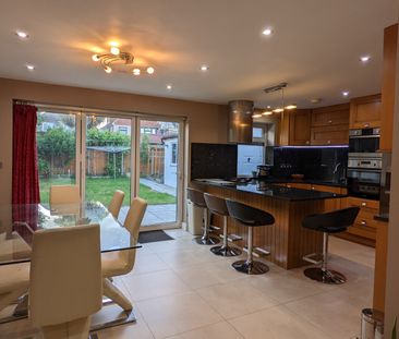 4 bed Detached in Van Dyck Avenue , New Malden, KT3 5NQ - Photo 4