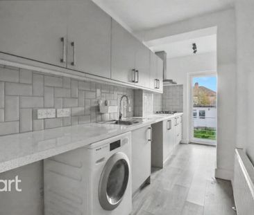 3 bedroom terraced house to rent - Photo 6