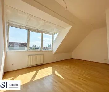 Hell, klimatisiert, großzügig - 2-Zimmer-Dachgeschosstraum in ruhiger Seitenstraße des 10. Bezirks - mit allgemeiner Dachterrasse - Foto 2