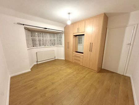 3 bedroom semi-detached house to rent - Photo 5