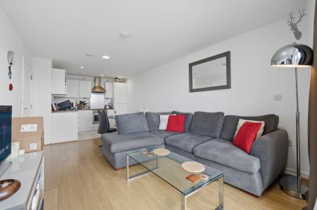 1 Bedroom Apartment - Photo 3