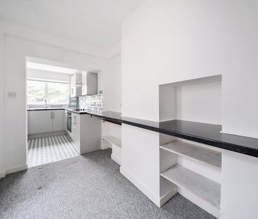 4 bedroom terraced house to rent - Photo 2