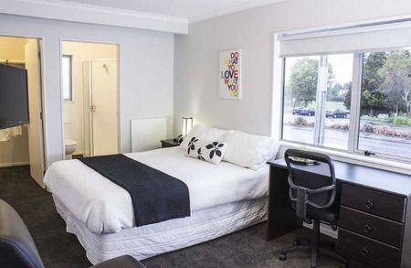 Private Studio - Fully Furnished - Photo 3