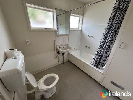 Two Bedroom Unit, Central City Living! - Photo 2