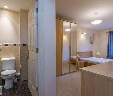 10 Chancellors Court, 55-57 Malone Road, Belfast, BT9 6SA - Photo 3