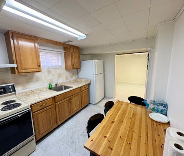 For Lease - 48 Snowball Crescent Unit# Lower, Toronto, Ontario - Photo 2