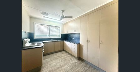 POWERED SHED WITH BACK ACCESS, BEAUTIFULLY RENOVATED HOME RIGHT NEAR THE GOLF COURSE! - Photo 4