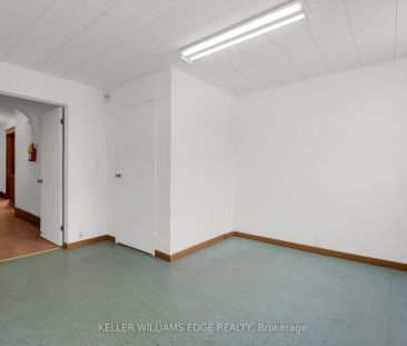 760 King Street E #Room 3 - Photo 2