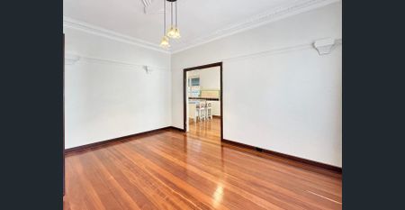 Charm and Convenience - Photo 2