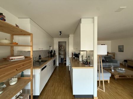 Generous and light-flooded apartment in a quiet location! - Photo 4