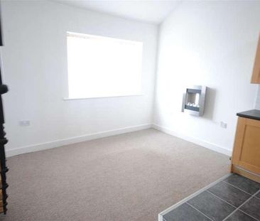 Ambler Thorn, Queensbury, Bradford, BD13 - Photo 3