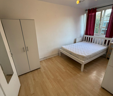 1 bedroom in a flat share to rent - Photo 1