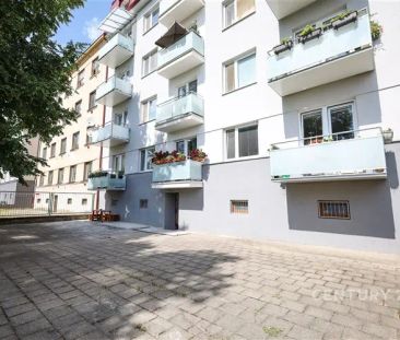 Hledáte prostorný byt, kde budete mít vše potřebné na dosah? Ocenít... - Photo 6