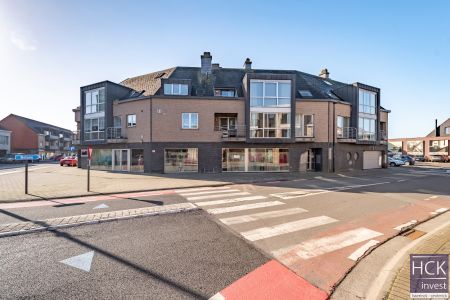 NAZARETH - Luxueus appartement van 138m² met 3 slpk én autostaanplaats !! - Photo 4