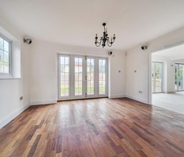 4 bedroom detached house to rent - Photo 6