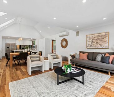 Fantastic Elwood Home! - Photo 1