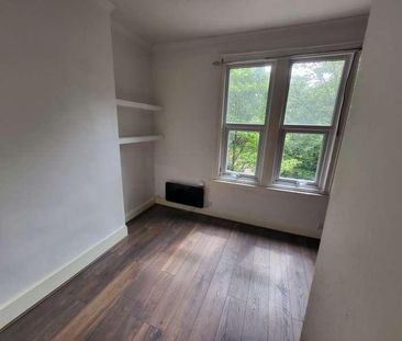 Rarely Available In Cresent Rise, Luton, LU2 - Photo 5