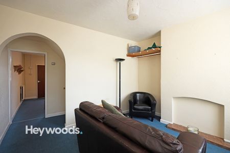 2 bed terraced house to rent in Silverdale Road, Newcastle-under-Lyme, Staffordshire - Photo 2