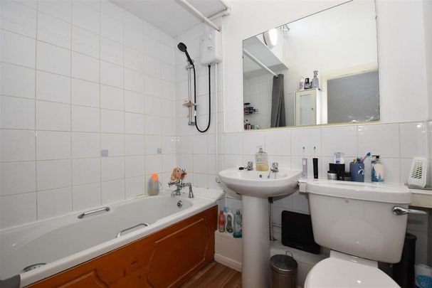 2 bedroom house to rent - Photo 1