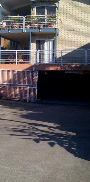 2-Bedroom House in the Heart of Manly - Photo 1