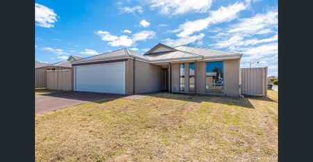 Modern with side access - Photo 3