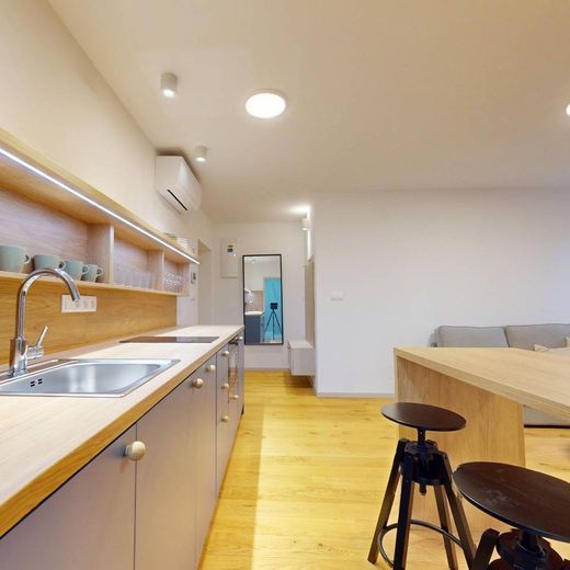 RentHub | Mestská vila | 2i byt | charakter & atmosféra | centrum - Fotografia 1
